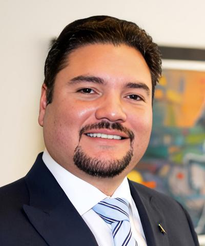 Javier Efraín Bú
